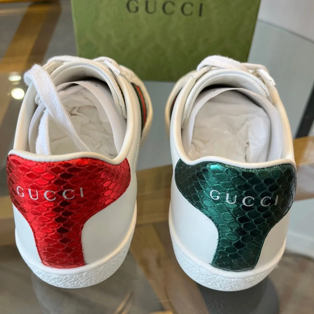Gucci Ace ( Bee) Sneakers - Near new 10/10 - Picture 2 of 5